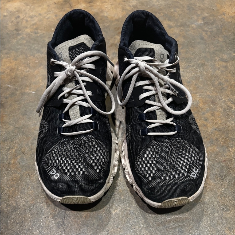 On Running Tennis shoes